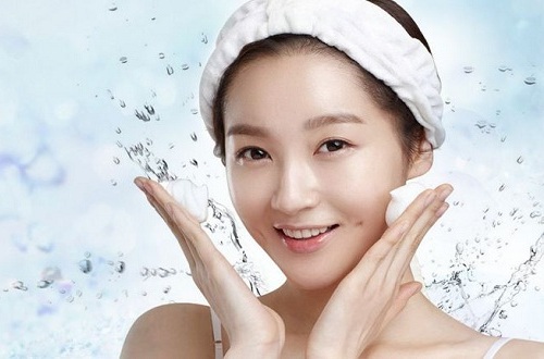 Rửa mặt bằng muối có tốt cho làn da của bạn hay không?